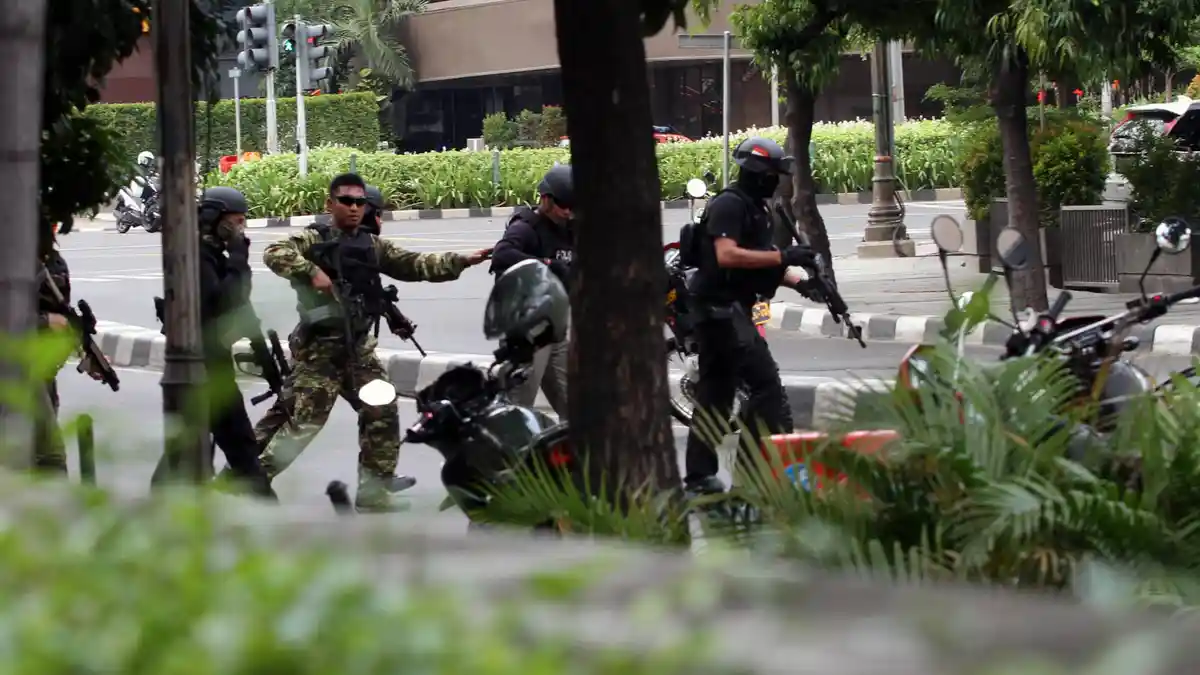 Dua Orang Pelaku Teror di Sarinah Bunuh Diri