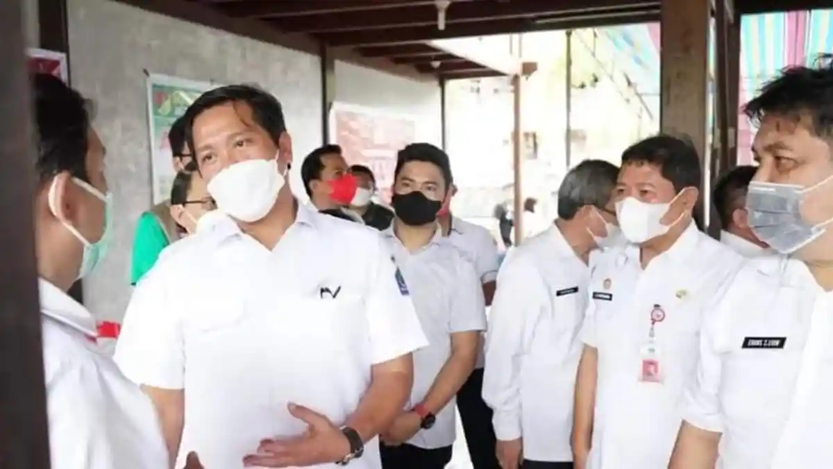 Wagub Sulut Steven Kandouw Tinjau Vaksinasi Covid 19 di Desa Tulap Kabupaten Minahasa