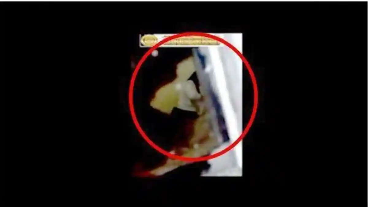 Viral! Video Sepasang Pelajar Kepergok Berbuat Mesum di Atap Masjid