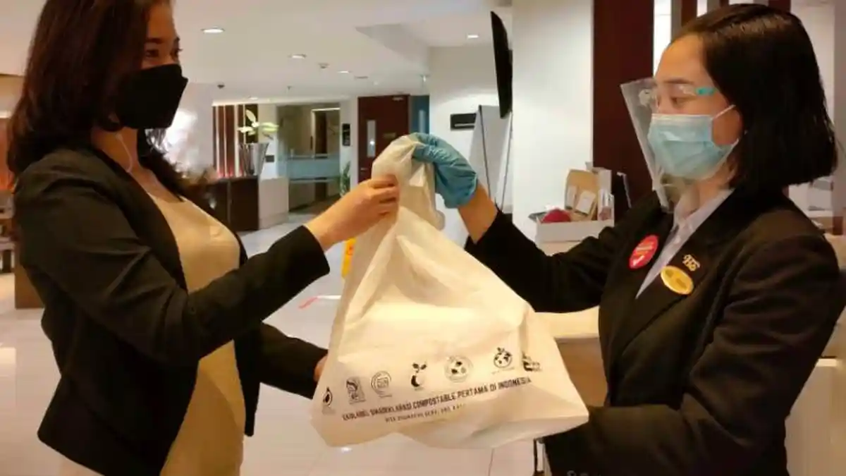 Hotel Santika Pekalongan Pakai Plastik Ramah Lingkungan dalam Segala Keperluan Operasional