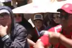 Presiden Prabowo Menyapa Warga Usai Pelantikan