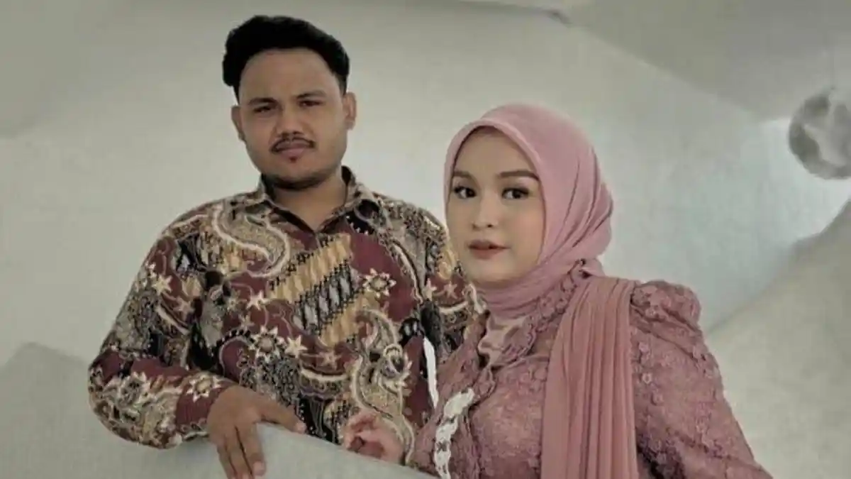 Kisah Cinta Salma Salsabil & Dimansyah: Dari Indonesian Idol Lalu ke Pelaminan