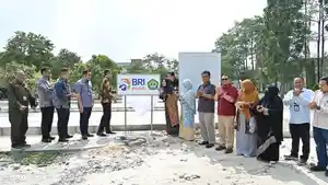 Melalui-program-TJSL-BRI-bangun-parkir-di-Unri.jpg