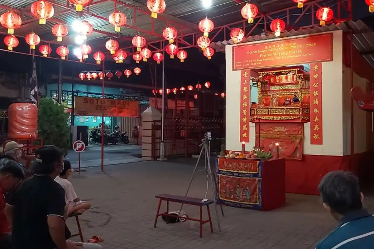 Pementasan Wayang Potehi di Klenteng Tek Hay Kiong, Lakon Sie Kong Kisahkan Kesetian pada Negara