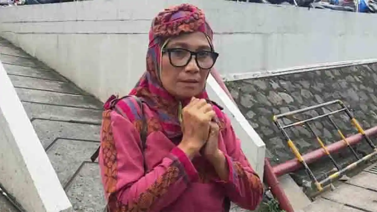 Ibu Indah Permatasari Kembali Senggol Arie Kriting, Sindir Mobil Bekas dan Cicilan Rumah: Ndak Level