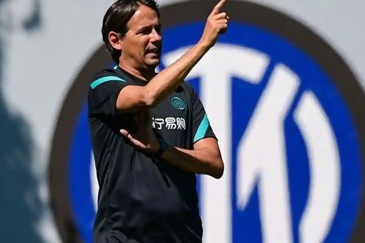Bursa Transfer Pelatih Liga Italia - Inter Milan Mulai Pilih Kandidat, Simone Inzaghi Senasib Pioli?