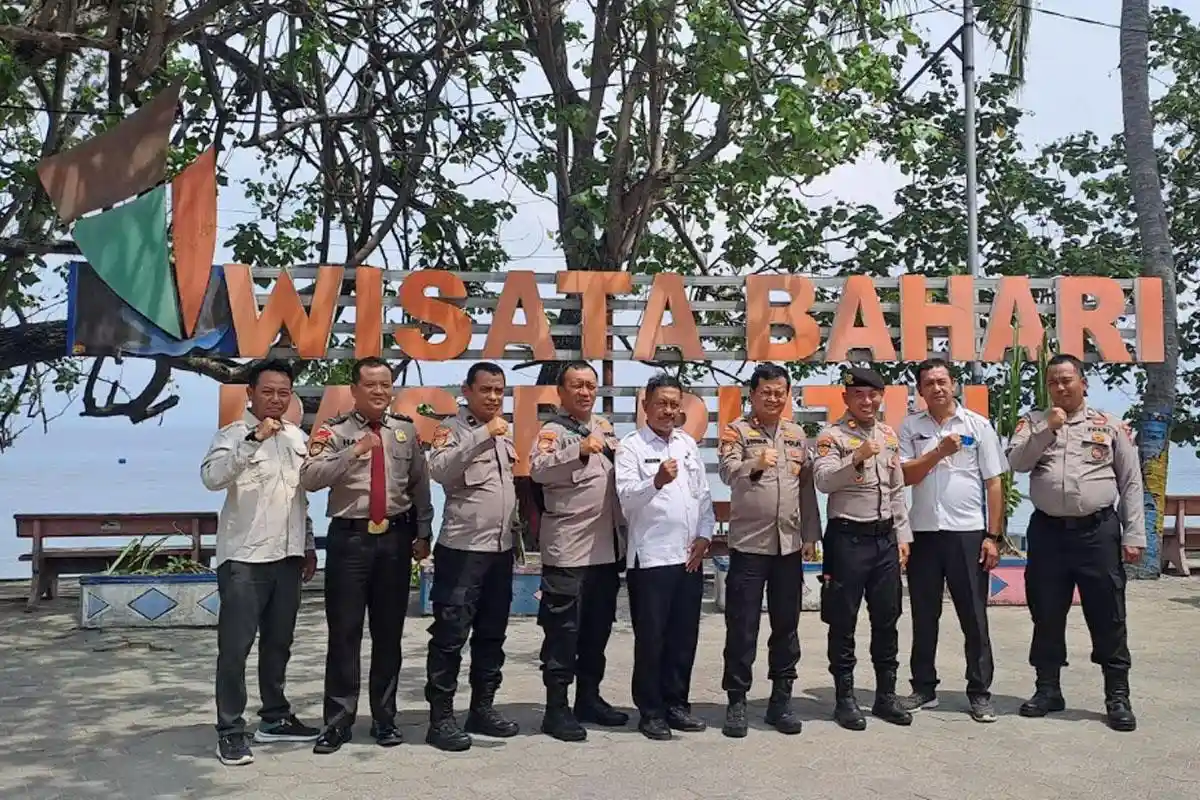 Pastikan Keamanan Libur Nataru, Ditpamobvit Polda Jatim Beri Asistensi Objek Wisata di Situbondo