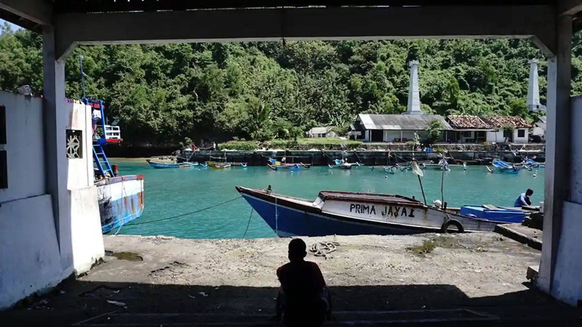 Alami Pendangkalan, Pelabuhan Perikanan Sadeng Dikeruk dengan Biaya Rp 4,5 M