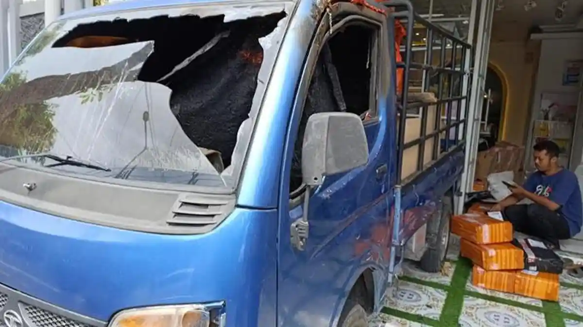 Mobil Warga Perumahan GKR Kota Blitar Dibakar Orang, Pelaku Mengaku Pernah Diserempet