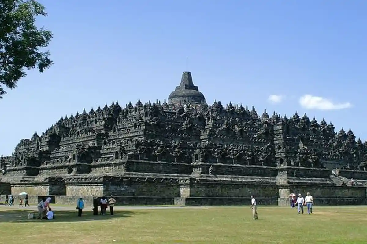 Kemenhub Kaji Bangun Jalur Kereta Api ke Candi Borobudur