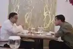 Anies-Baswedan-bertemu-Gibran-Rakabuming-Raka-di-Solo-Selasa-15112022-5.jpg