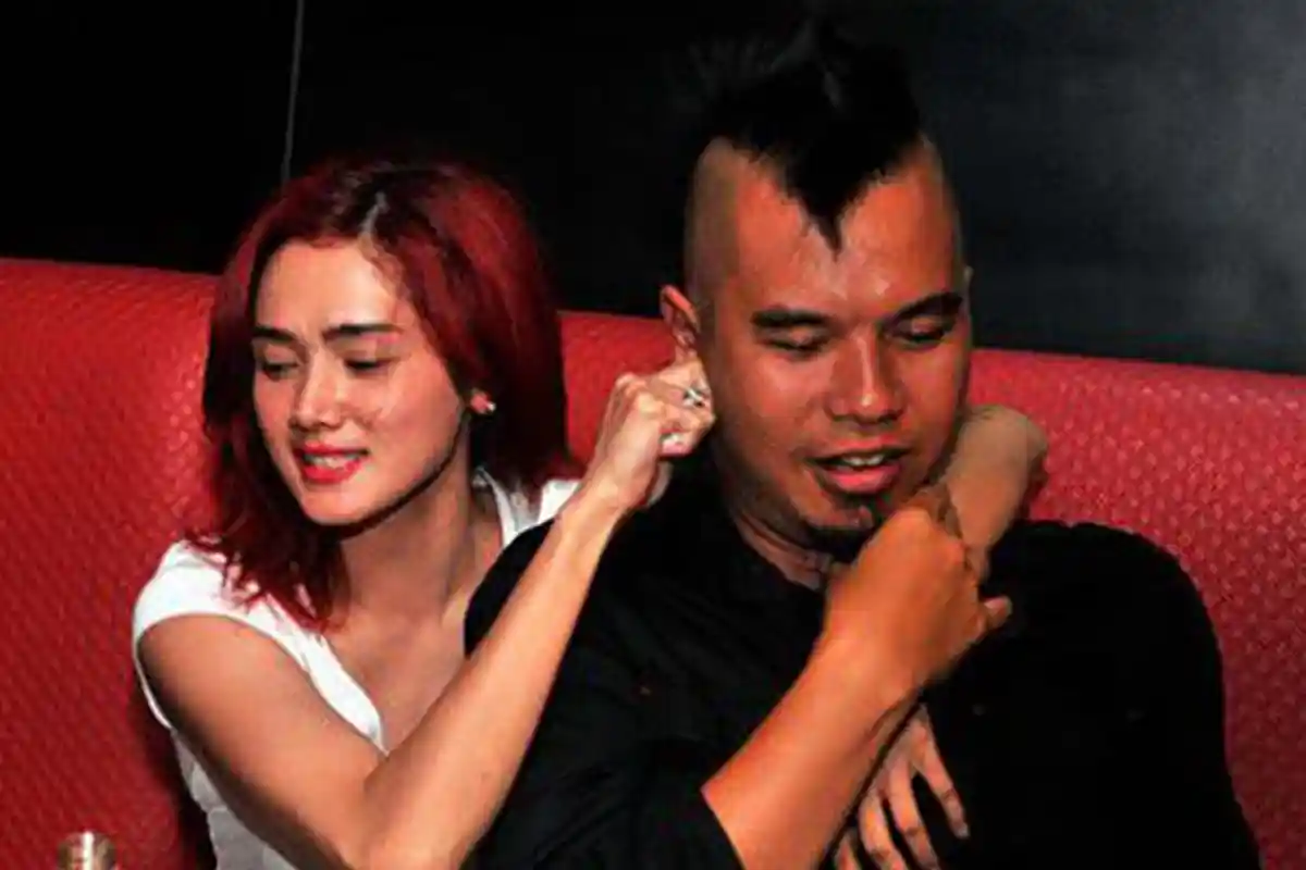 Jarang Tampil Mesra, Mulan Jameela dan Dhani Jadi Sorotan karena Video Ini, Perhatikan Tingkahnya!