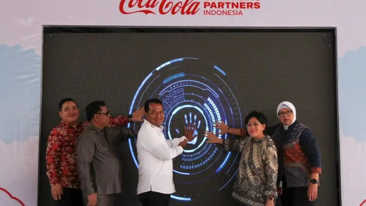 CCEP Indonesia Resmikan Pembangkit Listrik Tenaga Surya, Dukung Program Emisi Nol Bersih