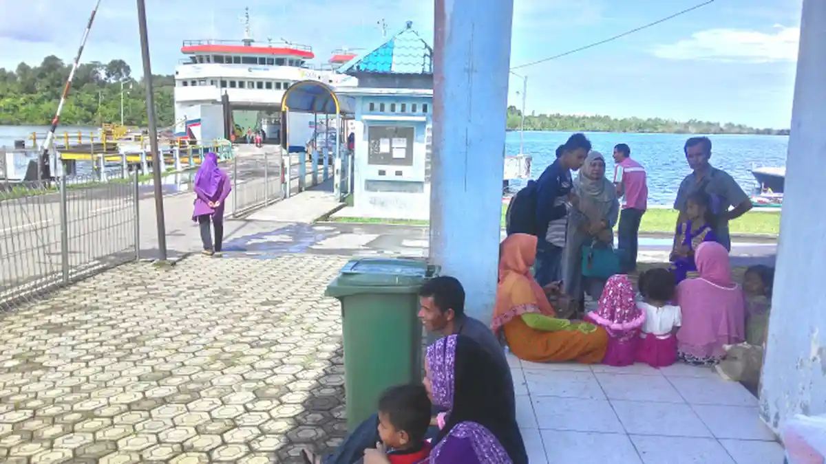 Ingat! Penumpang Kapal Feri di Pelabuhan Sinabang Wajib Tunjukkan Sertifikat Vaksin