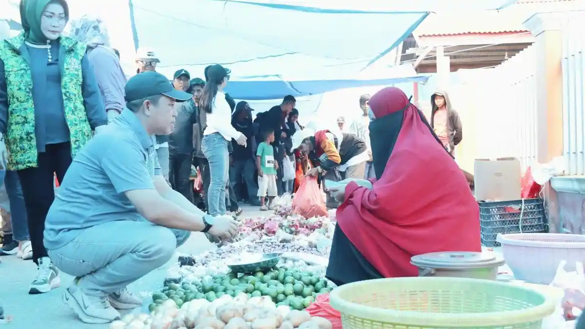 Blusukan ke Pasar Bente, Iksan Ingin Buat Pasar Lebih Nyaman untuk Warga Morowali