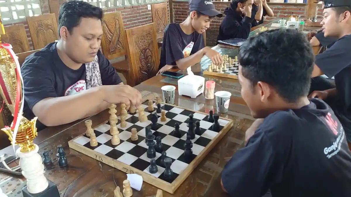 Relawan Ganjar Milenial Jateng Gandeng Pemuda Desa Gelar Turnamen Catur di Purbalingga