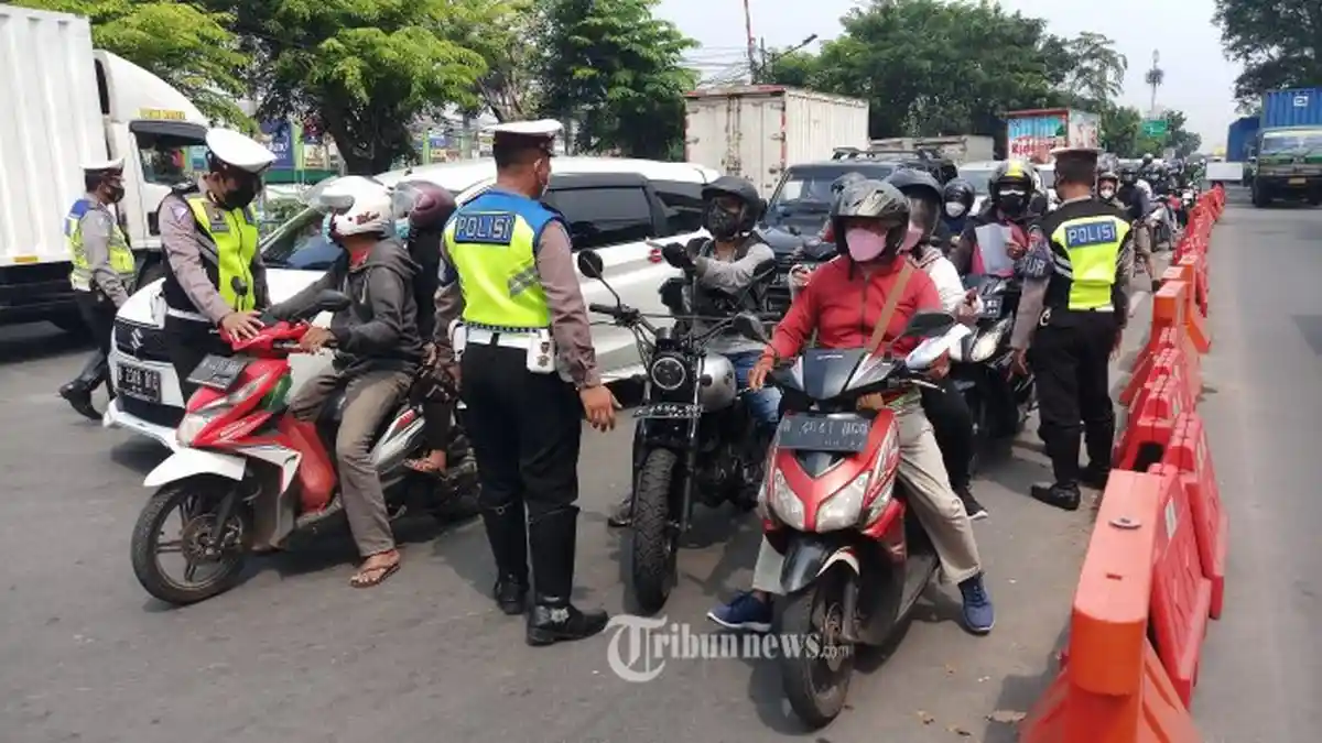 BUKTI Covid-19 Berhasil Ditekan, Tinggal Lima Provinsi yang Masih PPKM Level 4 hingga 6 September