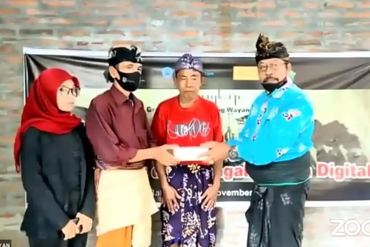 Festival Berayan, Bentuk Kepedulian Terhadap Kesenian Wayang Sasak di Era Pandemi