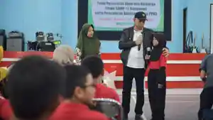 Wamensos-Agus-Jabo-berkunjung-ke-Sekolah-Rakyat-Menengah-Pertama-13-Banyumas.jpg