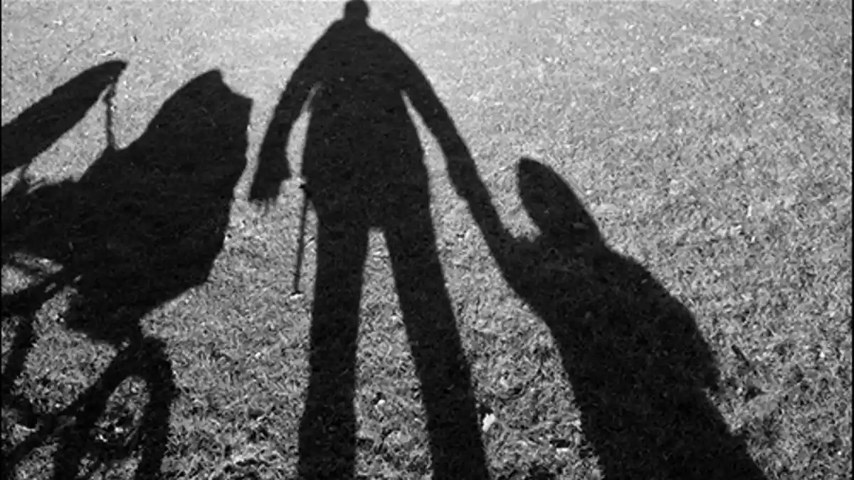 Wanita Berambut Pirang Penculik Bocah Terekam CCTV