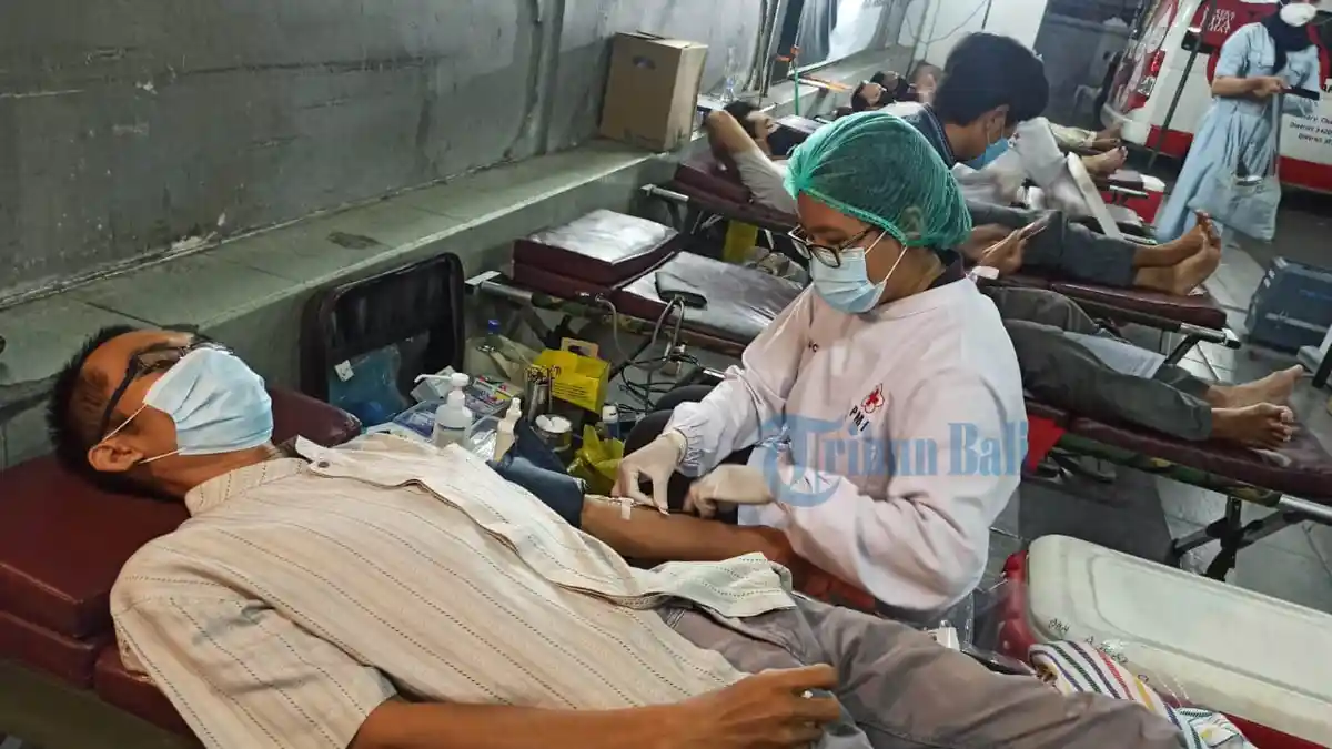 Di Tengah Ramadan, Masjid Baitul Makmur Denpasar Adakan Donor Darah, Targetkan 80 Kantong