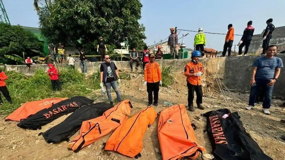 Warga Mengira Kasur Terapung, Ternyata Tujuh Mayat Mengapung di Kali Bekasi
