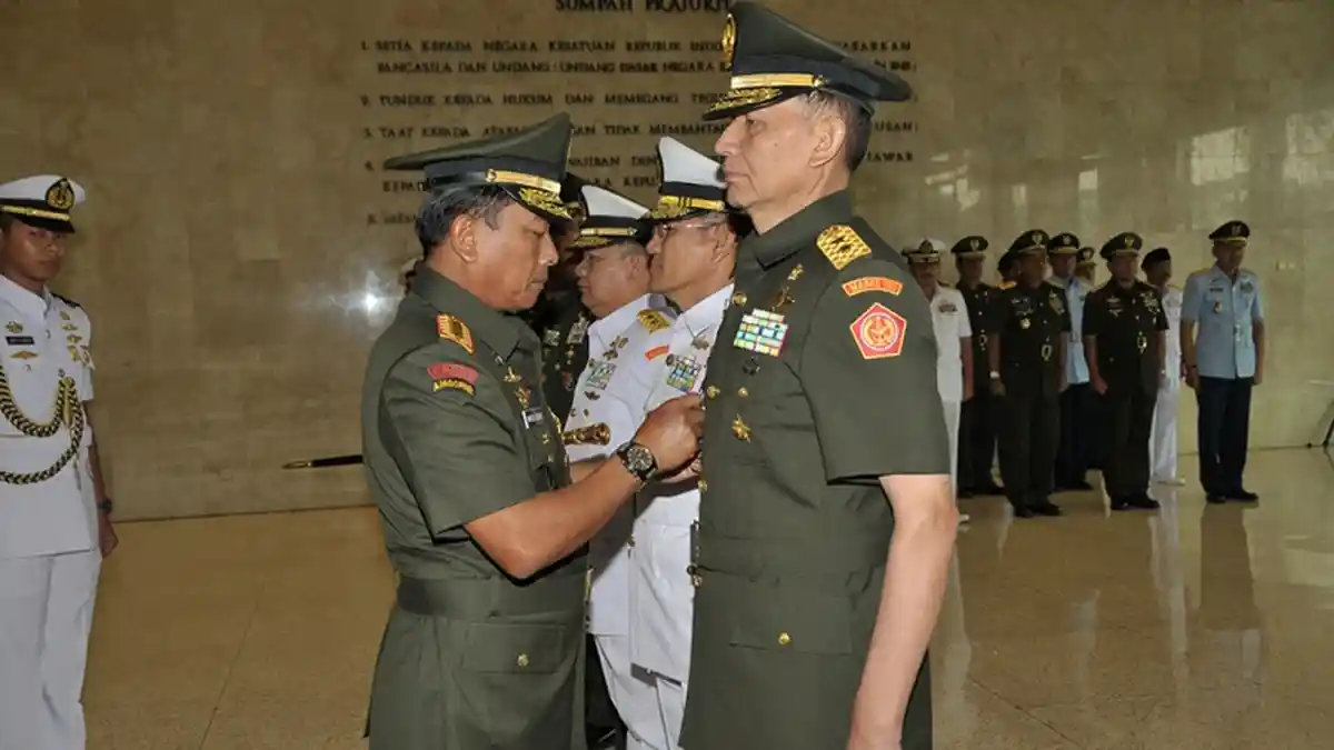 Panglima TNI Berharap Kapuspen Baru Bekerja Profesional dan Proporsional