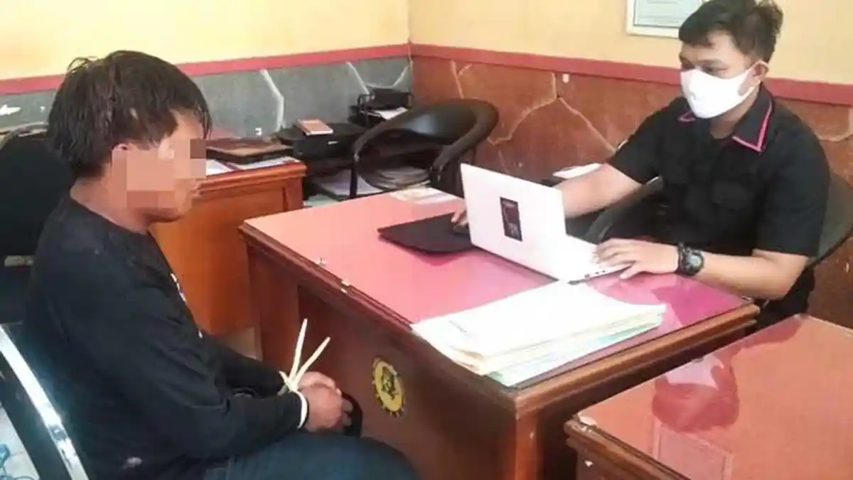 Ketahuan Rusak Kunci Motor, Warga Probolinggo Lari Tunggang Langgang, Babak Belur Dihajar Massa