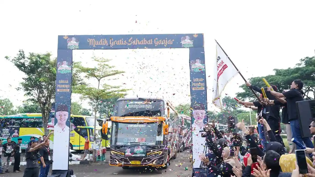 Sambut Idul Fitri 2023, Relawan Ganjar Kembali Berangkatkan Ribuan Pemudik
