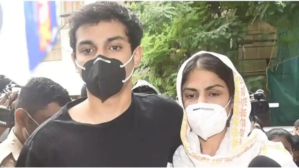 Rhea Chakraborty Jadi Tersangka Kasus Bunuh Diri Sushant Singh Rajput, Narkoba Jadi Barang Bukti