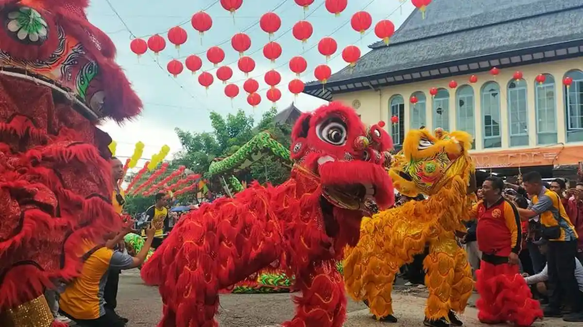 Benarkah Ungkapan 'Harus Hujan saat Imlek'? Ini Penjelasannya