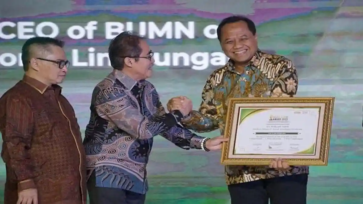 Pusri Borong Penghargaan di Ajang TJSL & CSR AWARD 2023