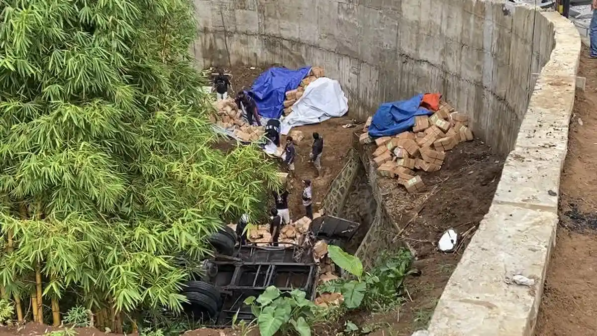KPU Magelang soal Kecelakaan Truk Angkut Surat Suara: Ada 800 Dus