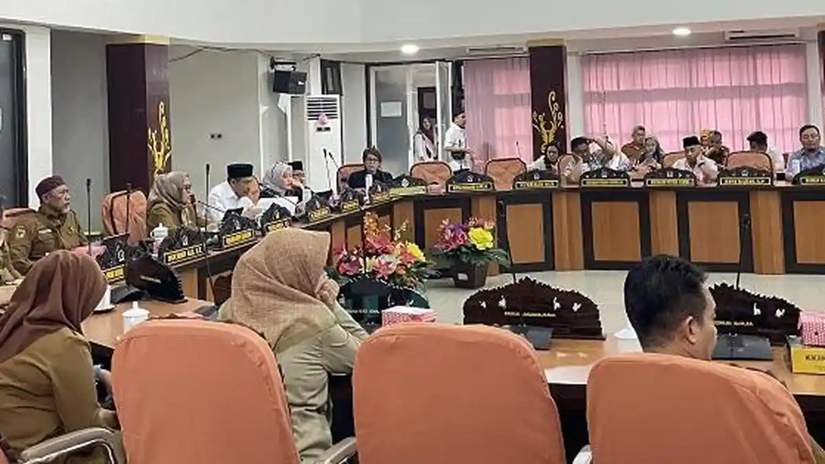 Banggar DPRD Palu Gelar Rapat Bahas Rancangan APBD Tahun 2025