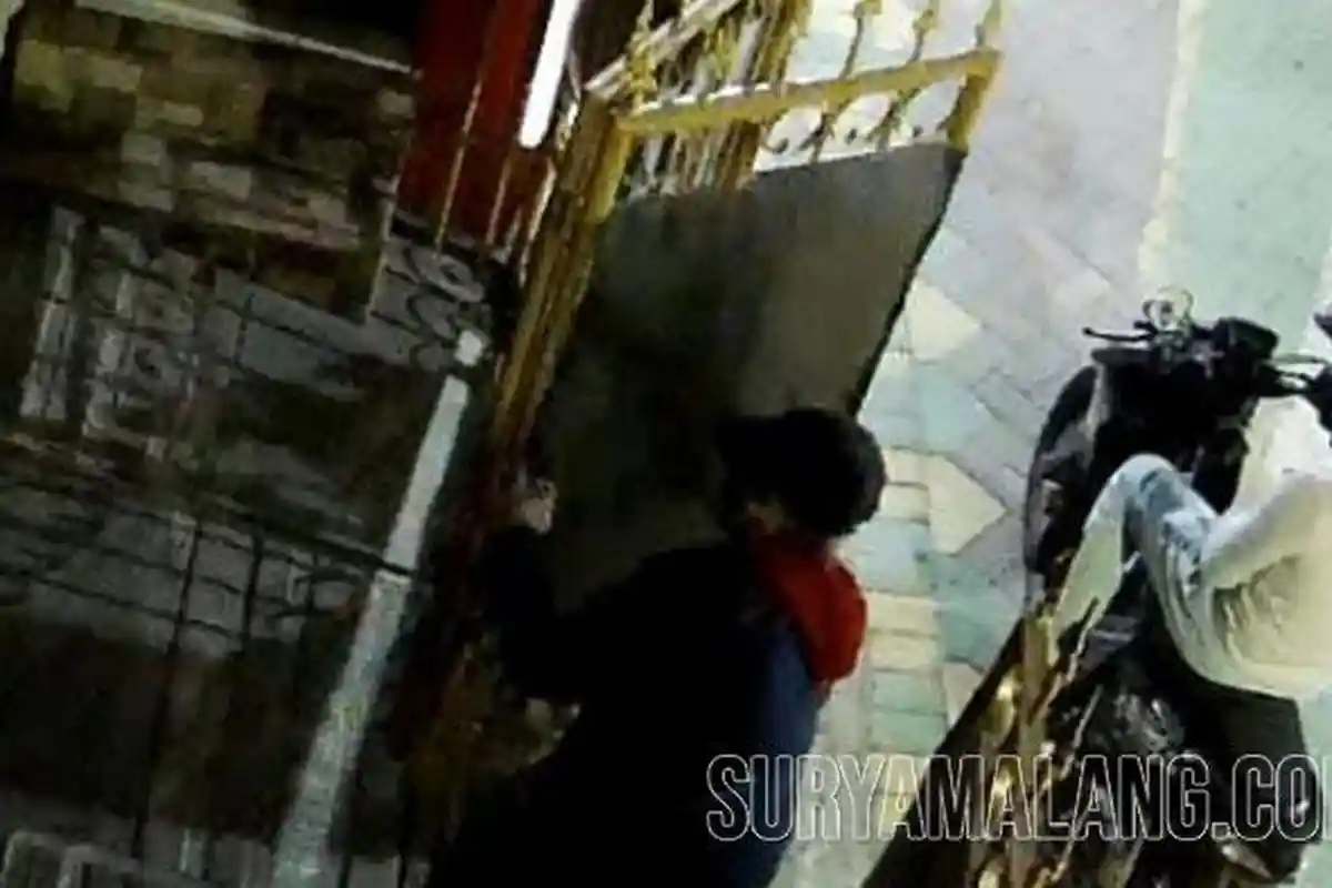 Terekam CCTV, Maling Honda Vario Baru Sepekan Beli Milik Mahasiswa asal Trenggalek di Surabaya