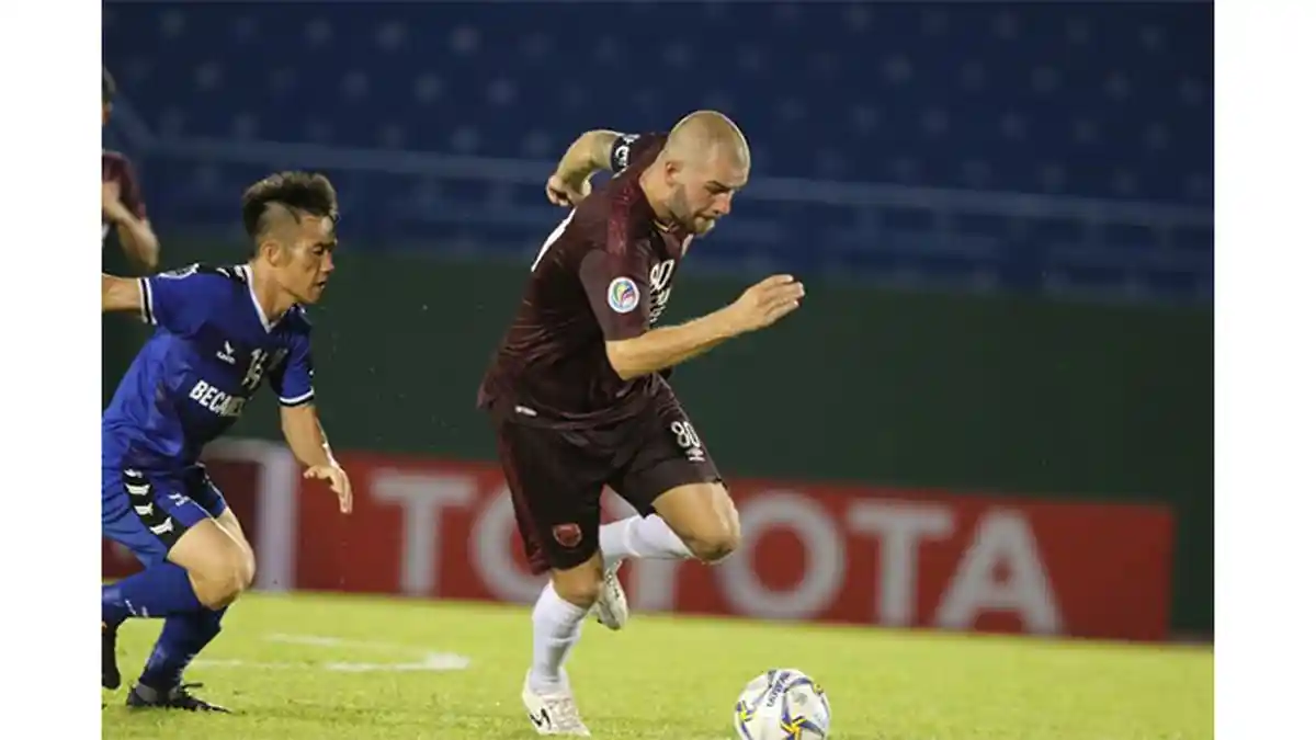 Sosok Wiljan Pluim Diisukan ke Persib Bandung Setelah Didepak PSM Makassar, Liburan Bareng Marc Klok