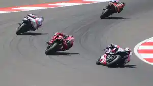 Pemanasan-pembalap-MotoGP.jpg