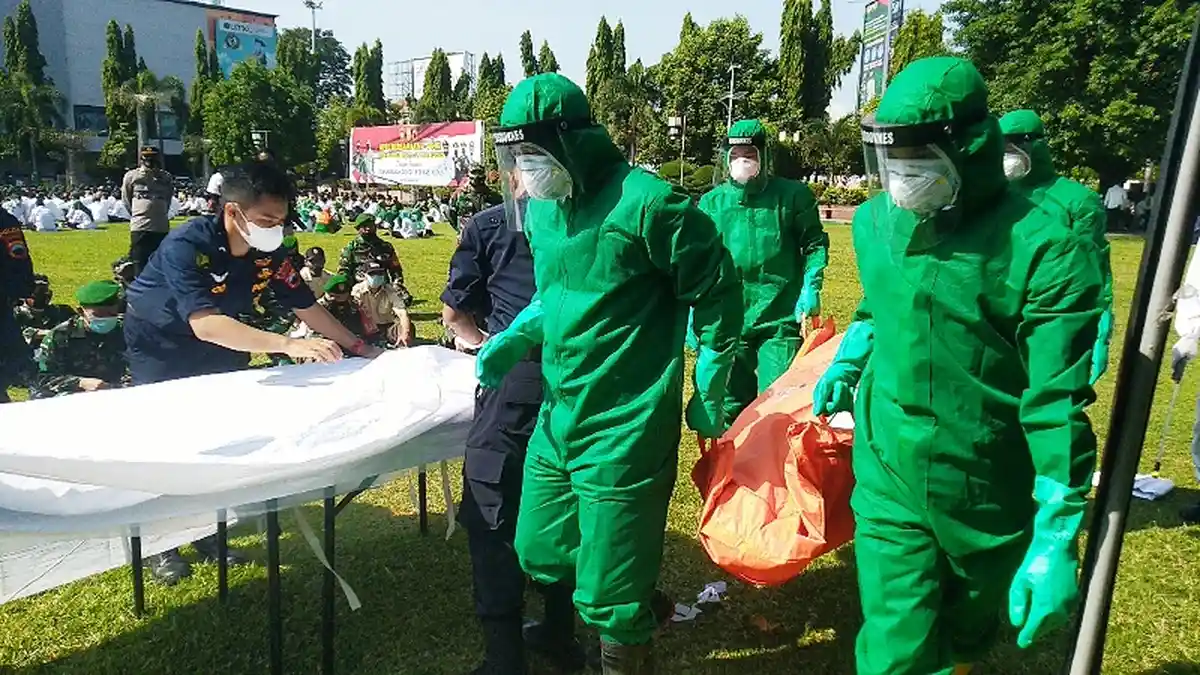 BERITA LENGKAP Update Kudus : Desa Zona Merah Dijaga Tujuh Tentara hingga Nakes Sembuh dari Covid-19