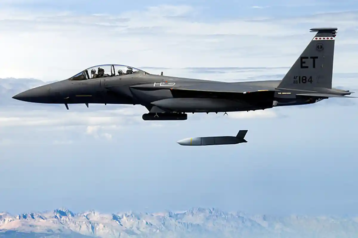 Ini Misil Canggih AS Seharga Rp 19 Miliar Per Unit yang Hantam Situs Pembuat Senjata Kimia Suriah