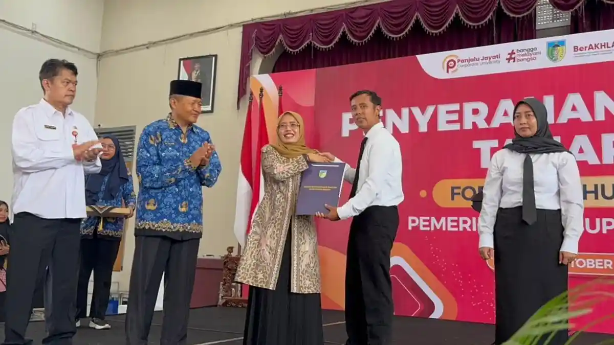 204 PPPK di Kediri Resmi Terima SK Pengangkatan, Wabup Ingatkan Amanah Besar ASN Baru