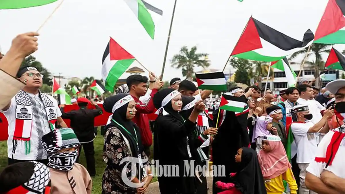 Berita Foto: SOLIDARITAS untuk Palestina, Bergema dari Istana Maimun Kota Medan - 10122023_AKSI-BELA-PALESTINA_ABDAN-SYAKURO-1.jpg