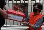 Aksi Teatrikal Pembatalan PP 99/2012 di Mahkamah Agung