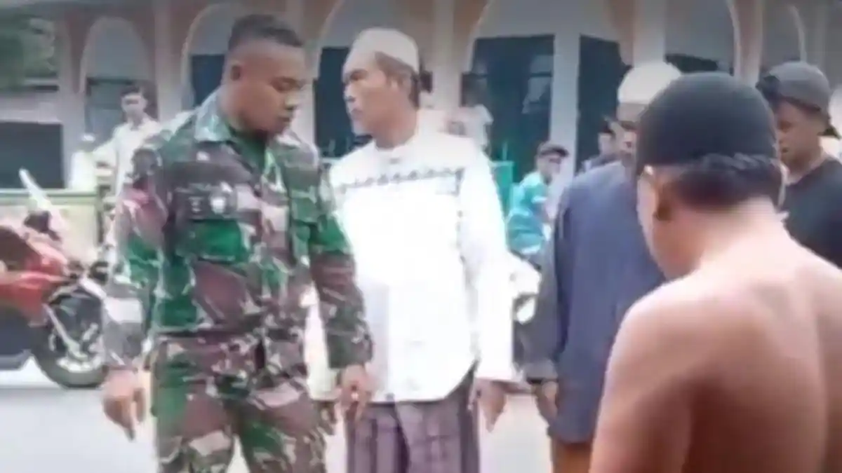 Viral Video Prajurit TNI Tendang Pengendara Sepeda Motor di Pinggir Jalan, Ini Kronologinya