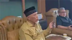 Gubernur-Sumatera-Barat-Mahyeldi-Ansharullah-15122025.jpg