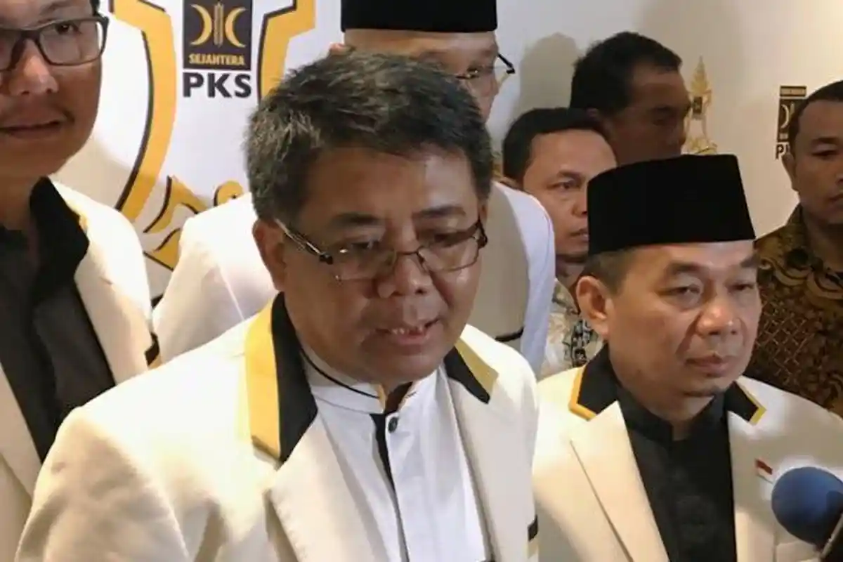 Didenda Bayar Rp 30 Miliar ke Fahri Hamzah, Presiden PKS akan Ajukan PK