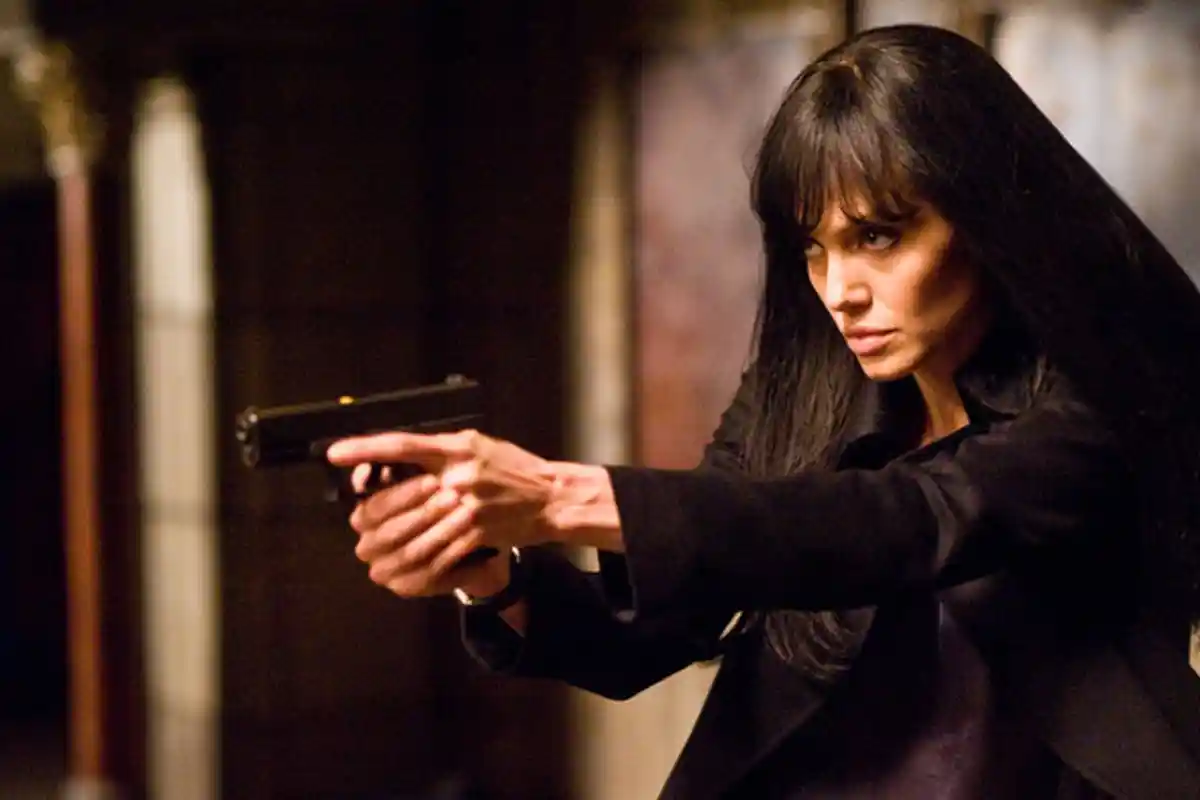 Sinopsis Film 'Salt', Wanita yang Dicurigai jadi Mata-mata AS, Tayang di Bioskop TRANS TV Hari Ini