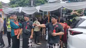 Pecalang-dan-Banser-Ikut-Melakukan-Penjagaan-Ibadah-Natal-di-GPIB-Maranatha-Denpasar-Bali.jpg