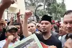 musisi-ahmad-dhani-di-kediamannya-di-kawasan-pondok-indah.jpg