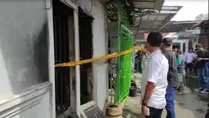 Kondisi-rumah-yang-terbakar-di-Perumahan-Minimali-Medan-Amplas-1.jpg