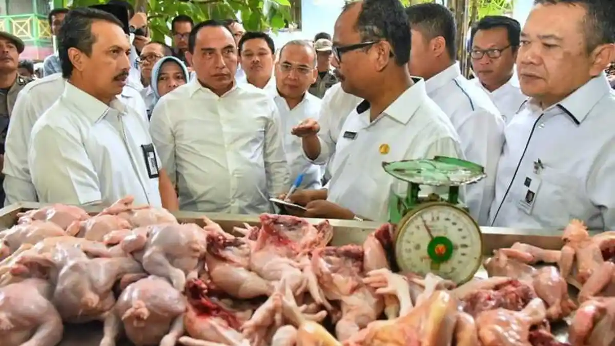 VIDEO Gubernur Edy Rahmayadi Temukan Beras asal India Bau Apek, Sidak di Pusat Pasar